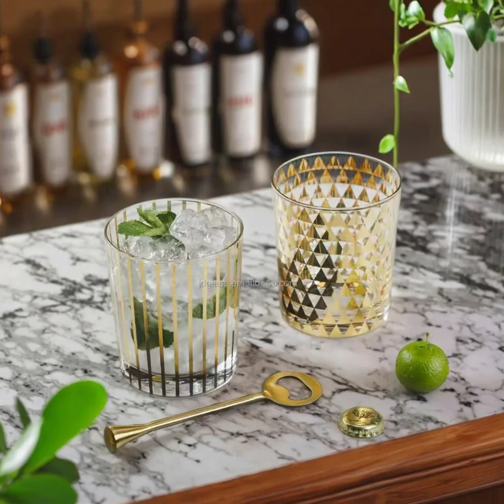 Gorgeous Gold Patterned Drinking Pint Glasses Stripe and Geometric Triangle Design for Barware Collection