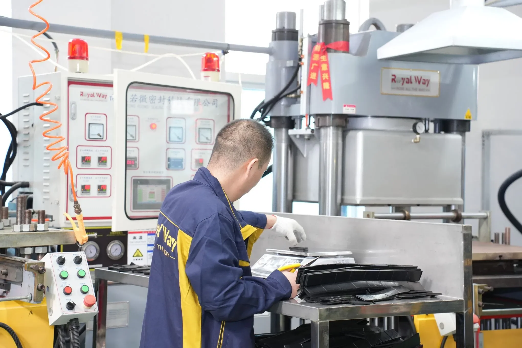 AS568 Standard Rubber O Ring with Customizable Size for Secure Fit and Perfect Compatibility in Oil and Gas Industry