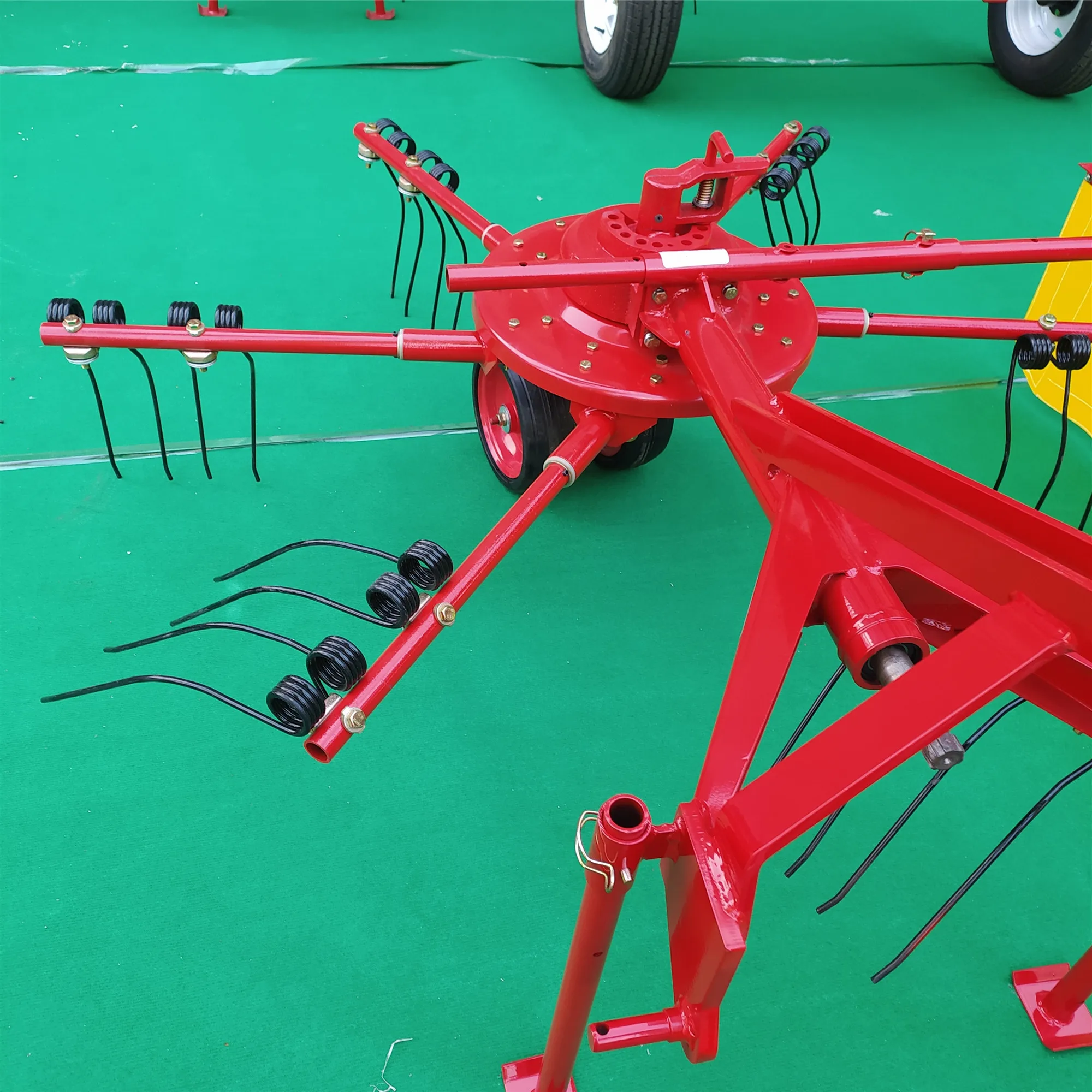 Tractor with Rake Rotary Hay Rake Tedder 3 Point Suspension Driven Hay Rake
