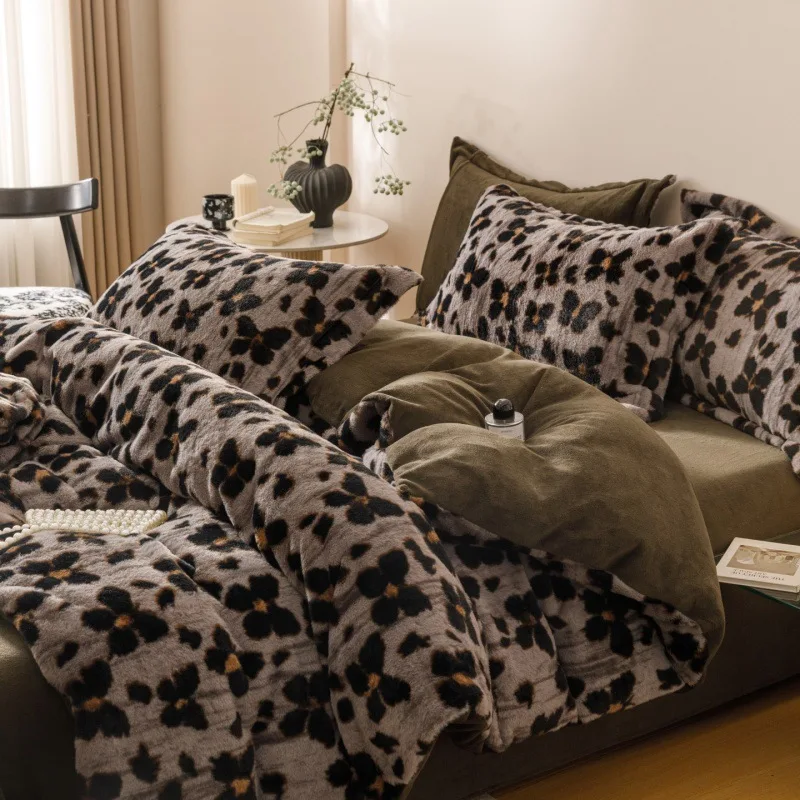Leopard Print Rabbit Fur Fabric 100% Polyester Eco-Friendly Anti-Pilling 3-Piece Bedding Set 600TC Thread Count for Home