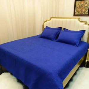 6 Piece Summer Quilt Set, Cooling Breathable Bedding Collection with Fitted Sheet Pillowcases & Cushions