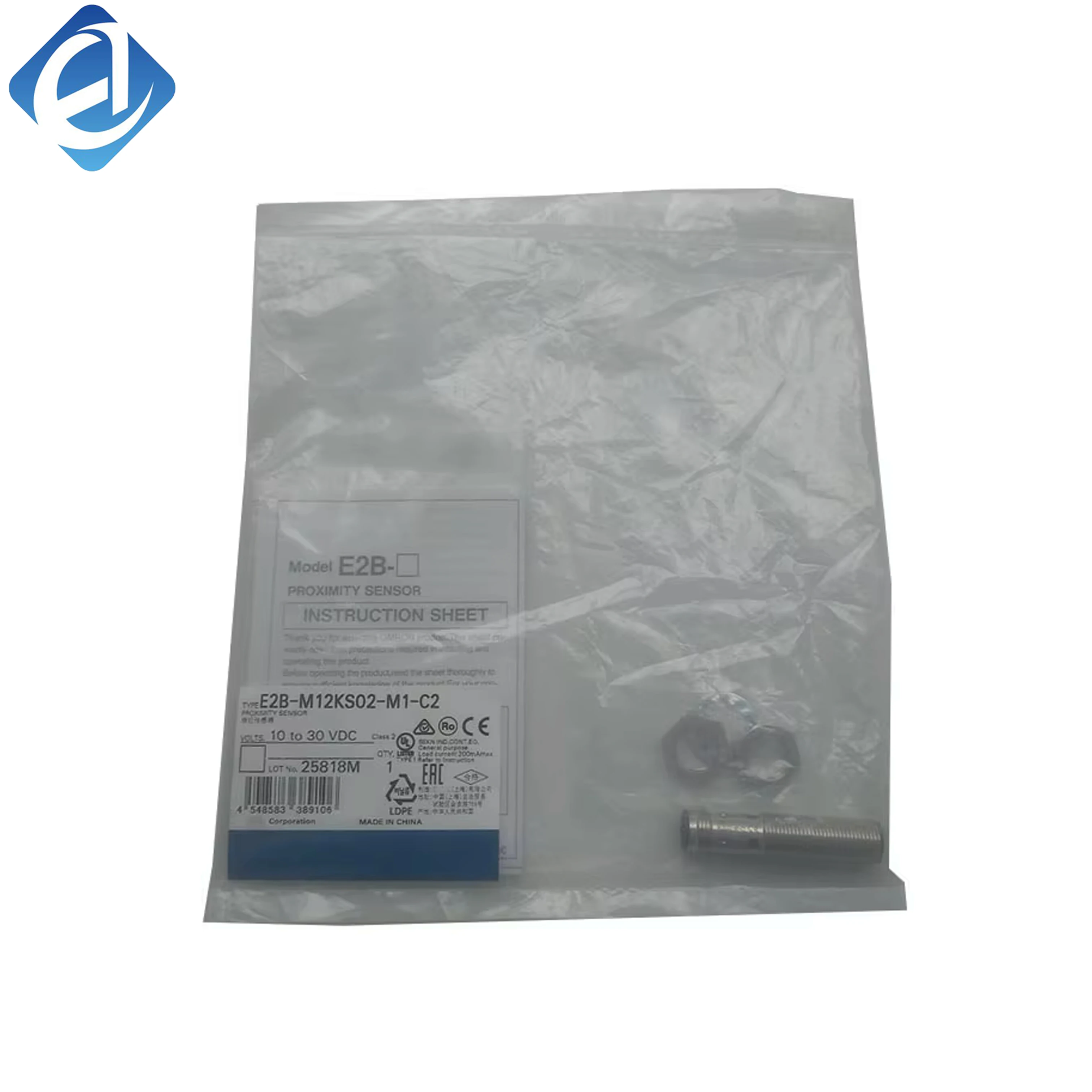 Nieuwe originele cilindrische inductieve nadere-sensor van de Omron E2B-serie. Detectieafstand van 4 mm, M12-schroefdraad, stabiele metaaldetectie, uitstekende interferentiebestendigheid en snelle signaalrespons. Breed toegepast bij industriële positionering, eindpositiedetectie, telling