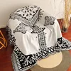 Yarn-dyed - Black and white checkered