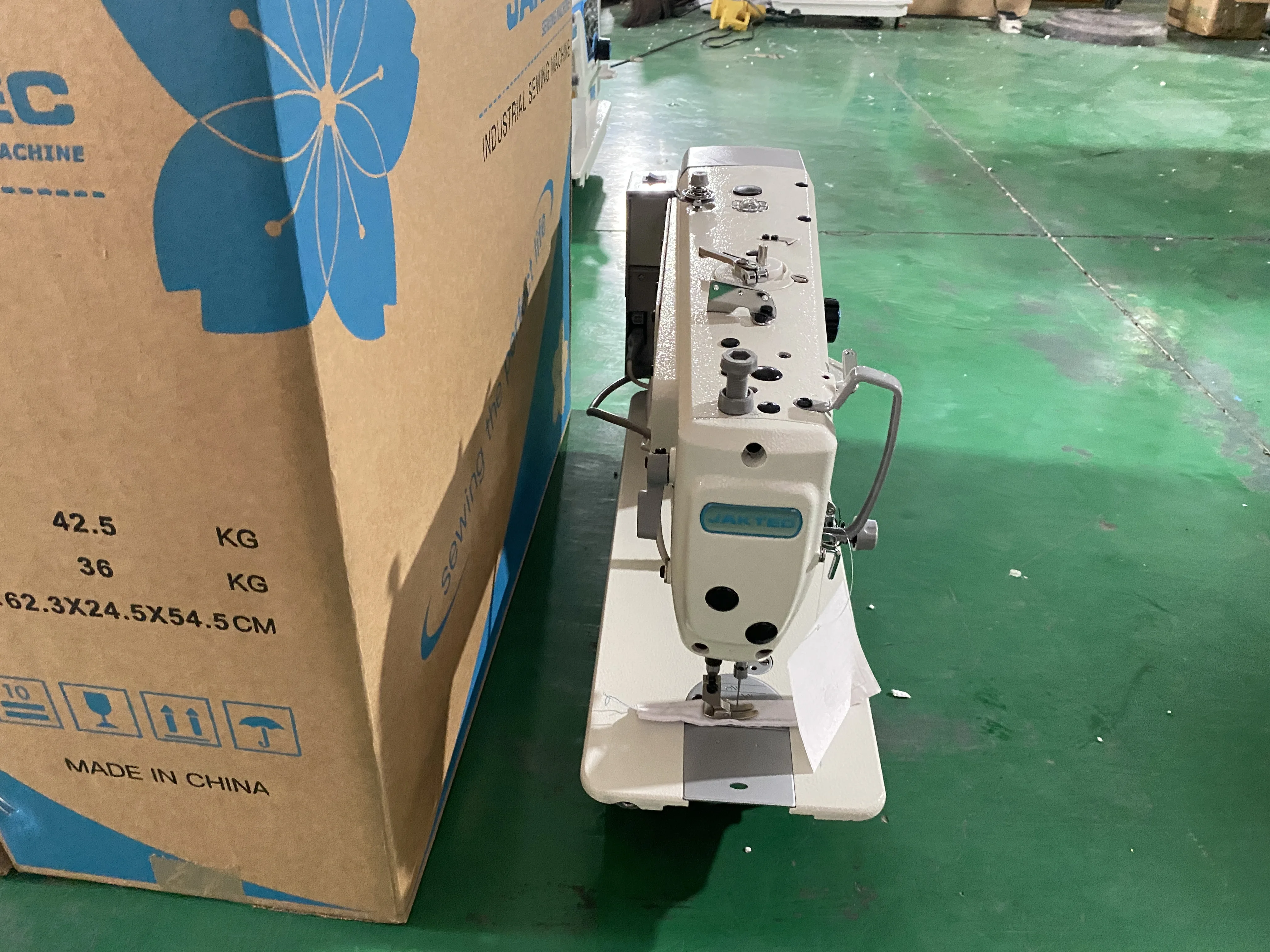 JK-ES81 Direct-Drive Single Needle Sewing Machine 4000 Sti/min