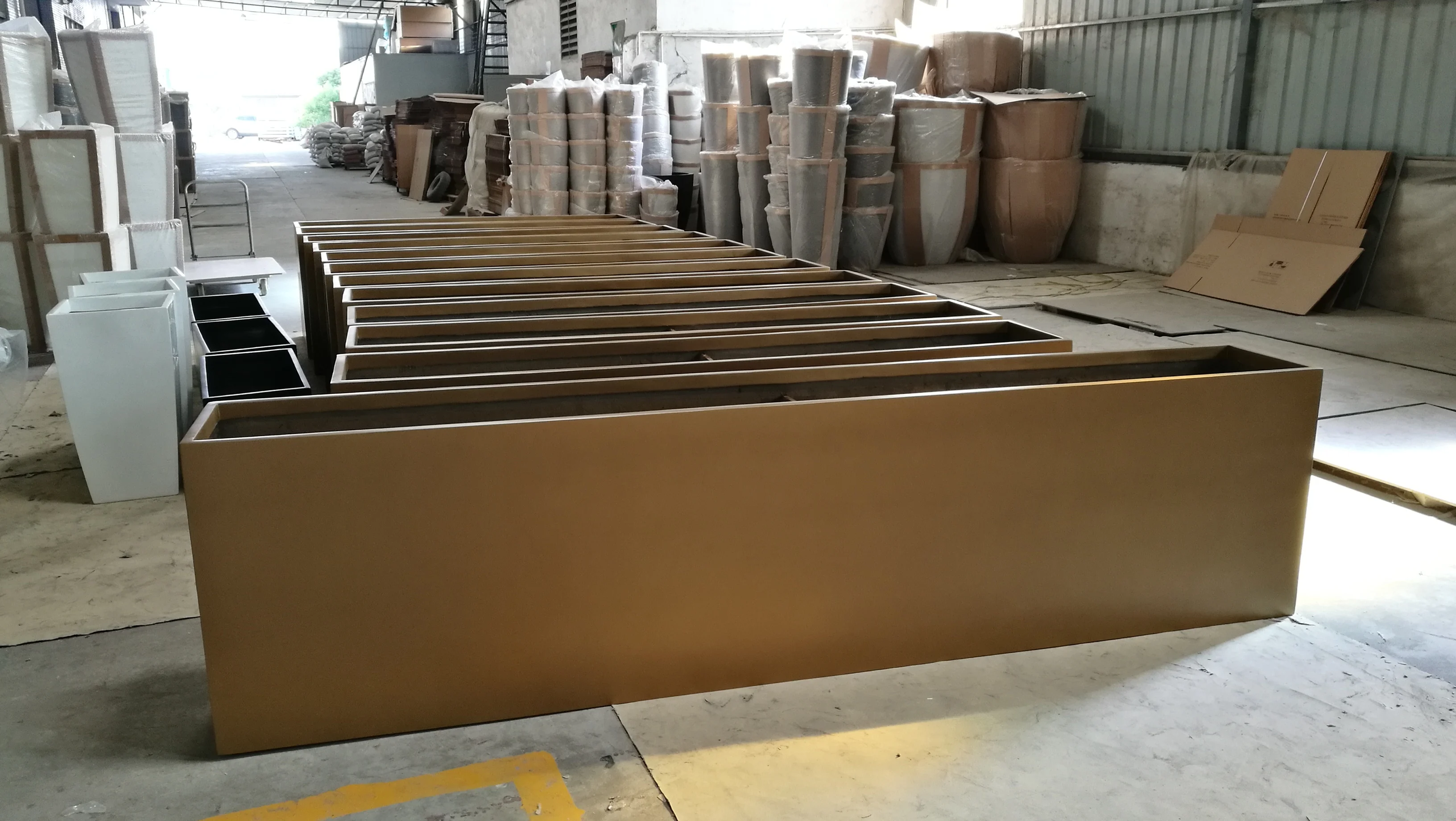Europe Style Large Rectangular Outdoor Fiberglass Resin Planter Box Floor Condition for Planting Trees Flowers in Hotels Gardens