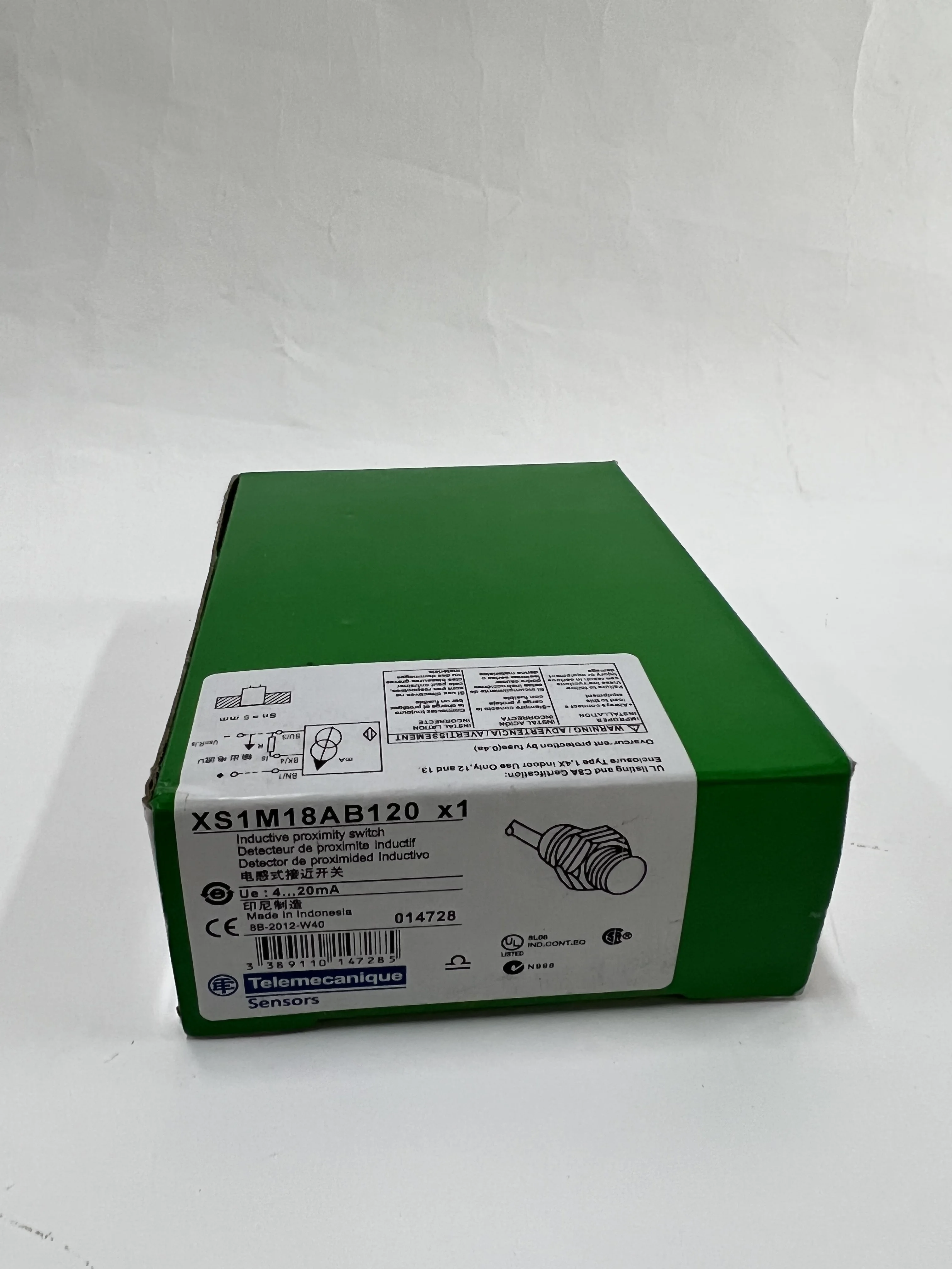 Telemecanique Inductive Proximity Sensor XS1M18AB120