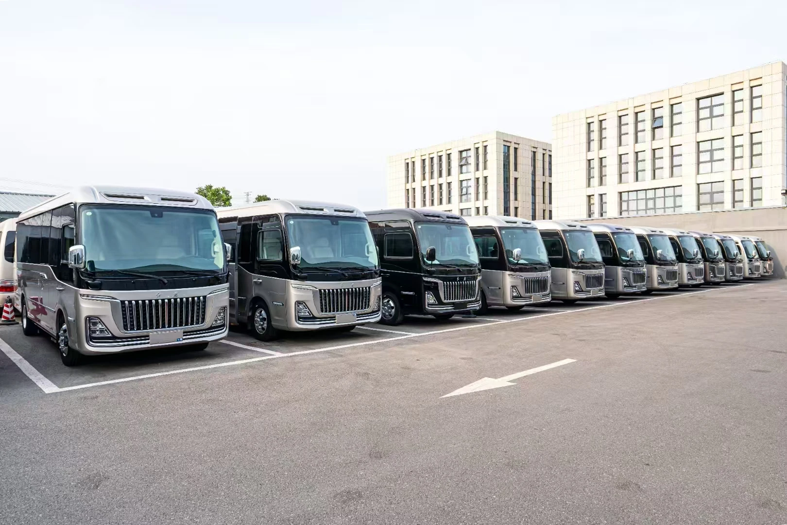 For Toyota Coaster 12-Seater Exec Shuttle Bordeaux Red Luxury ABS ...