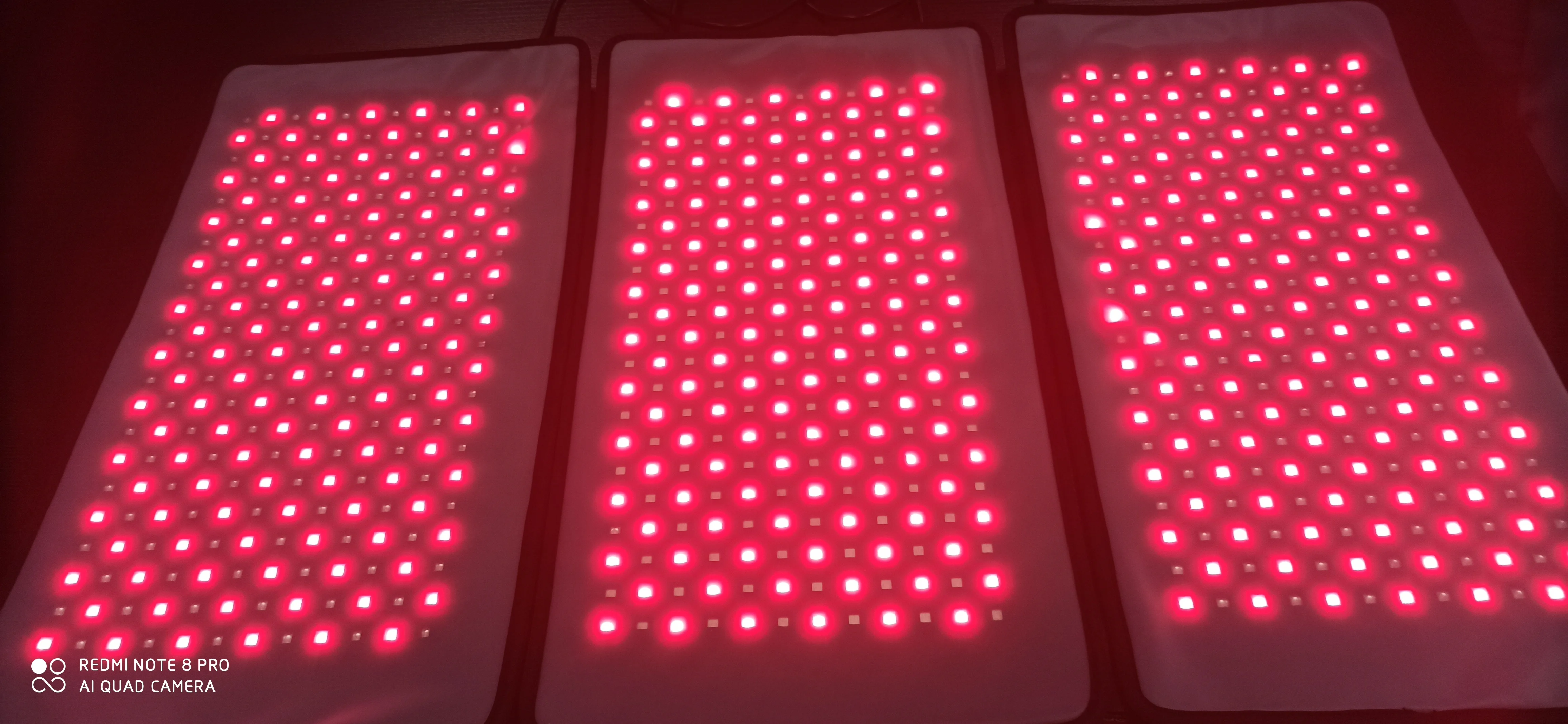Non Tilted Polychromatic 660nm 850nm Red Infrared LED Therapy Pad For Skin Beauty