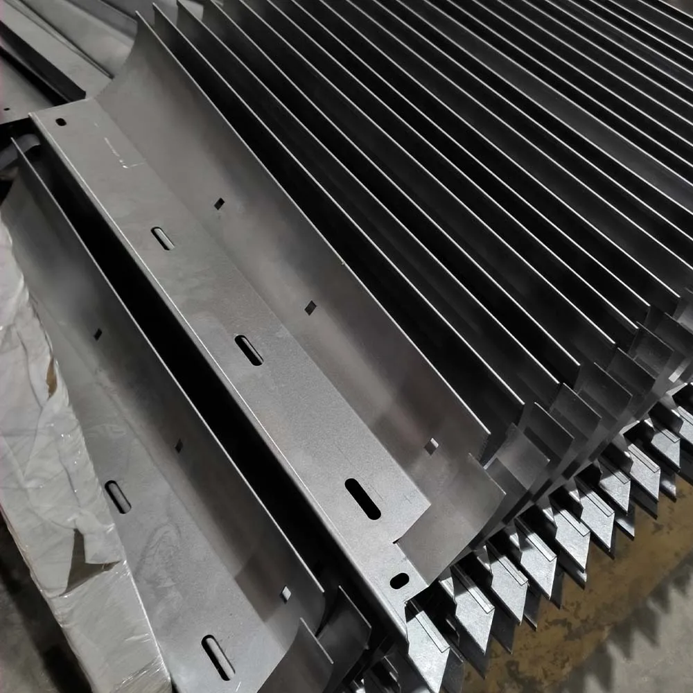 ODM-mukautettuja hiiliteräksestä, ruostumattomasta teräksestä ja alumiinista valmistettuja porattuja osia, laserleikkausta ja levytöiden valmistusta sekä taivutuskäsittelyä