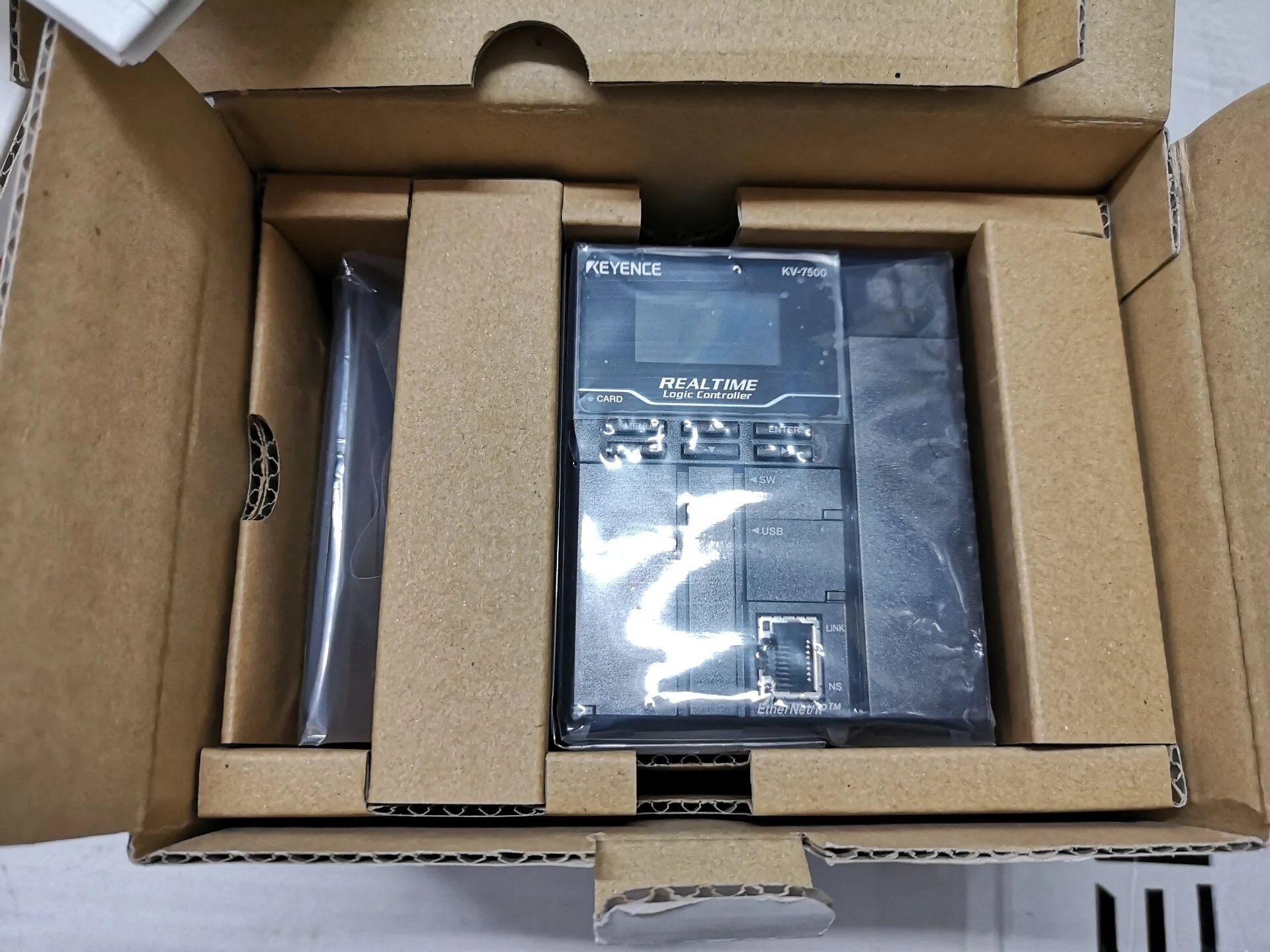 PLC Programmable Controller CPU - KEYENCE KV-7500 New Original