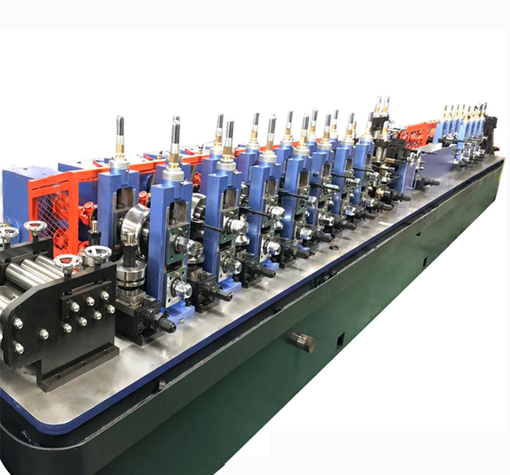 Pipe line with accumulator for furniture steel pipe making machine