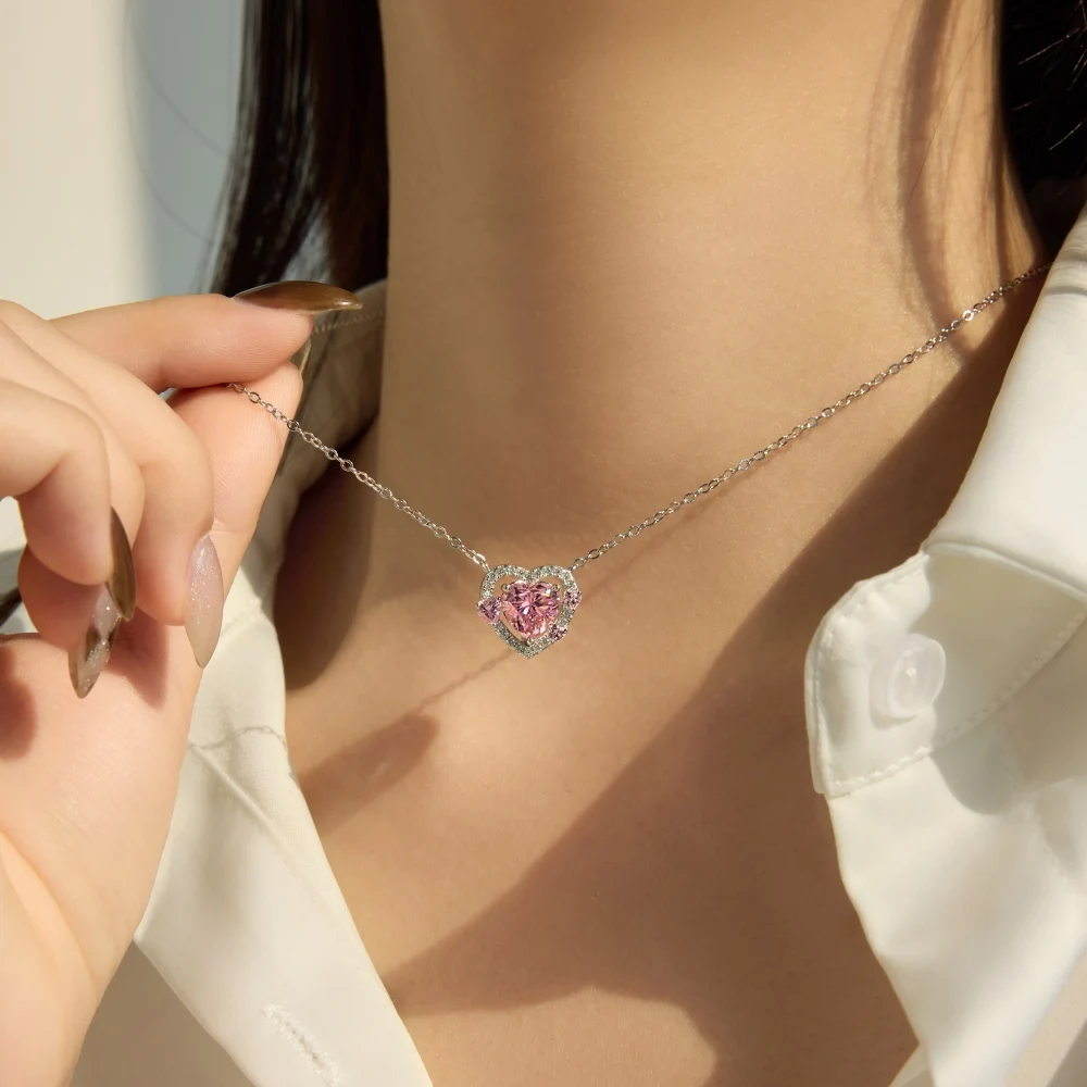 KAKODIY exquisite fine jewelry rhodium-plated 925 sterling silver chain necklace 5A cubic zirconia pink heart-shaped love pendant necklace detail 3