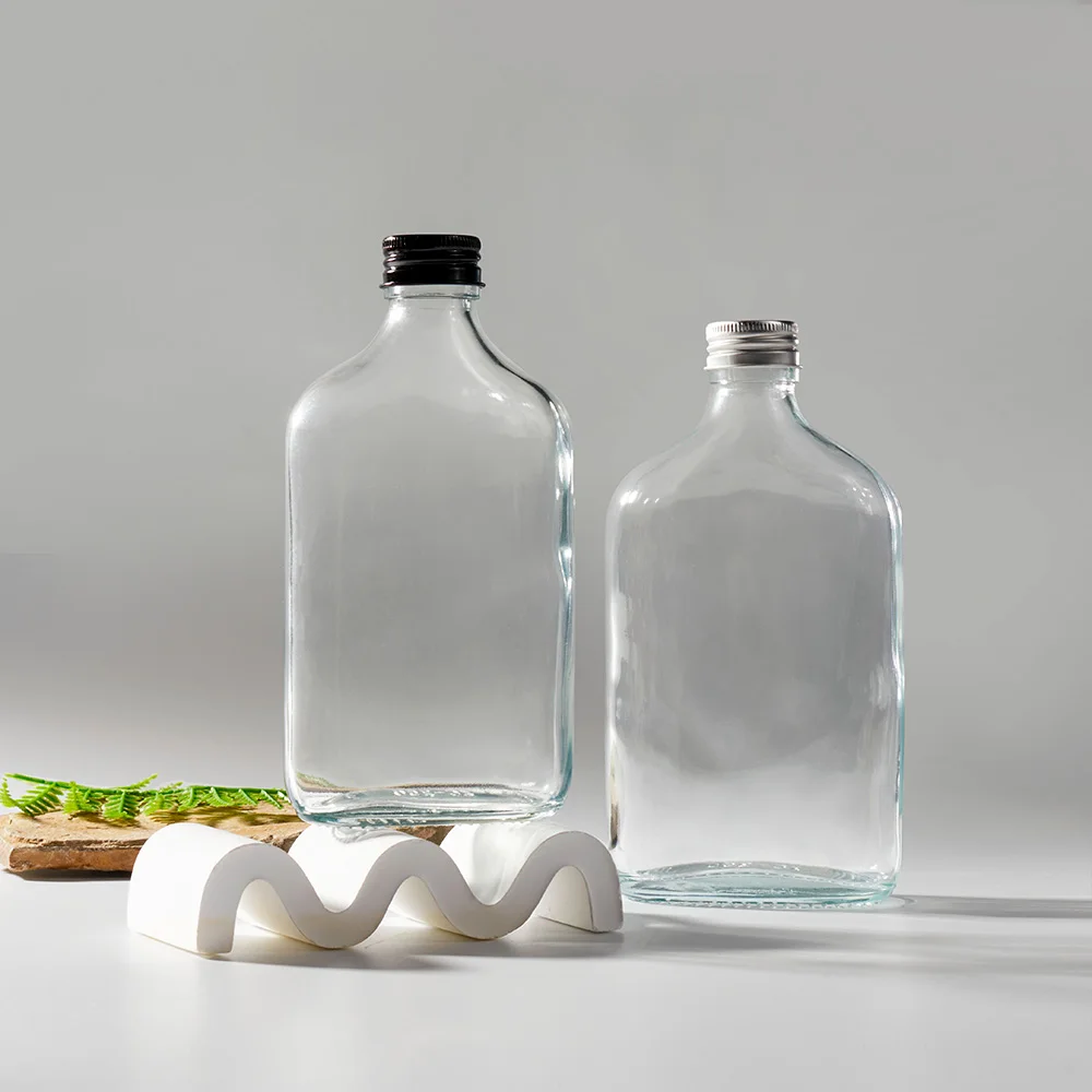Wholesale 50ml 100ml 200ml 250ml 350ml 500ml 8oz 16oz Glass Flat square Vase  Juice Milk Glass Wine Bottles for Liquor Tea Milk