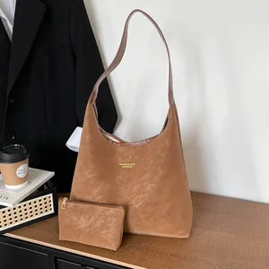 Large Capacity Tote Bag for Women 2026 Autumn/Winter New Shoulder Bag Vintage Style Handbag with Wallet