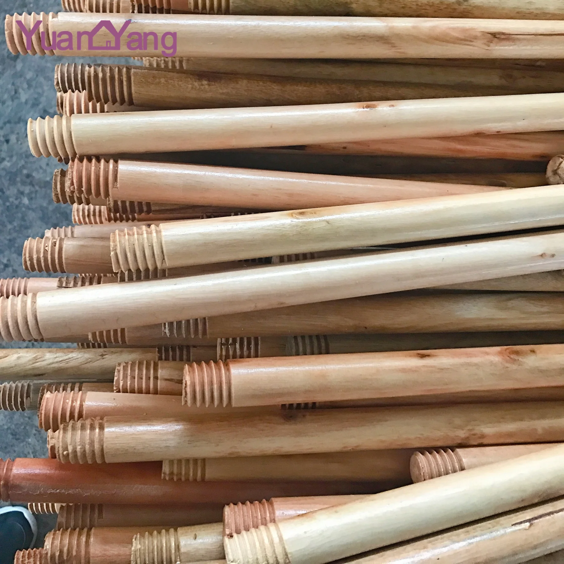 Eucalyputs Woood Making High Quality Mop Stick Varnish Broom Handle