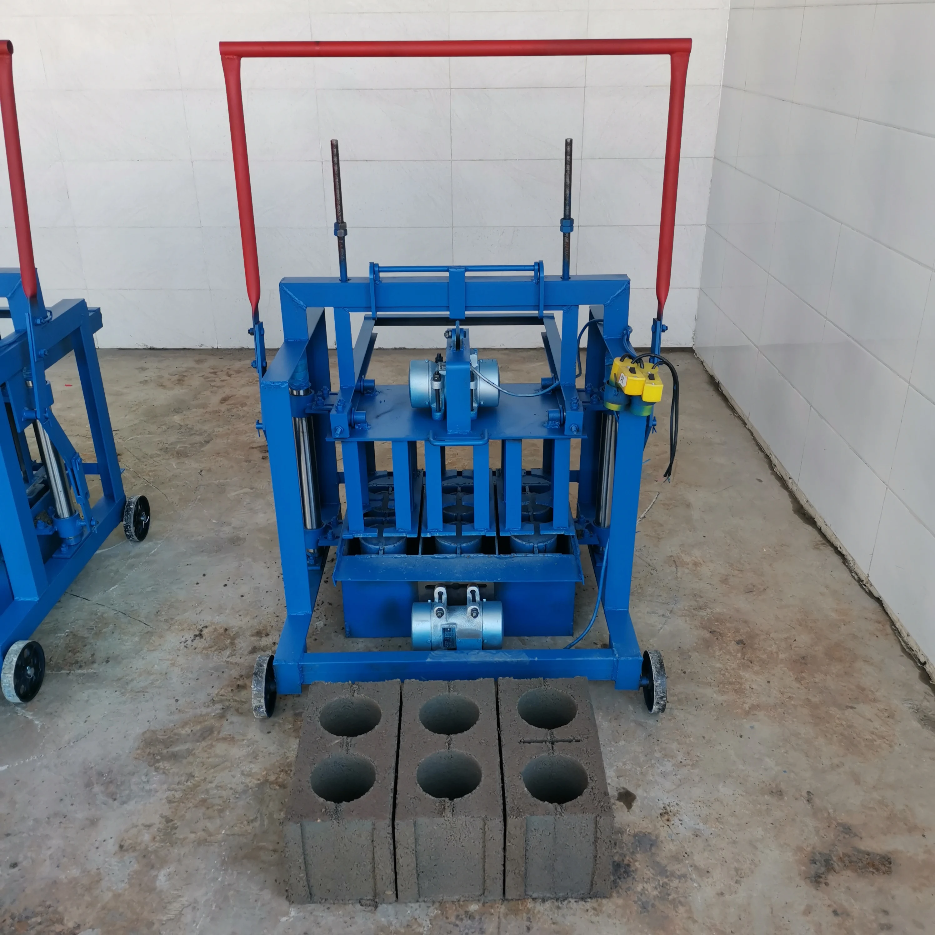 Machine Lwh Electric Concrete Block Molding Machine LWH Six Holes Hollow Bricks ...