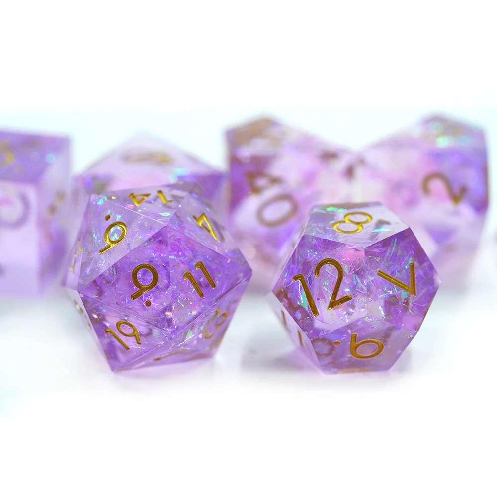 Käsityönä valmistettu Resina-Dragon and Dungeon RPG -nopparasia räätälöitävissä polyedrisissä lautapeli nopat 16 mm teräväreunaiset DND-nopat