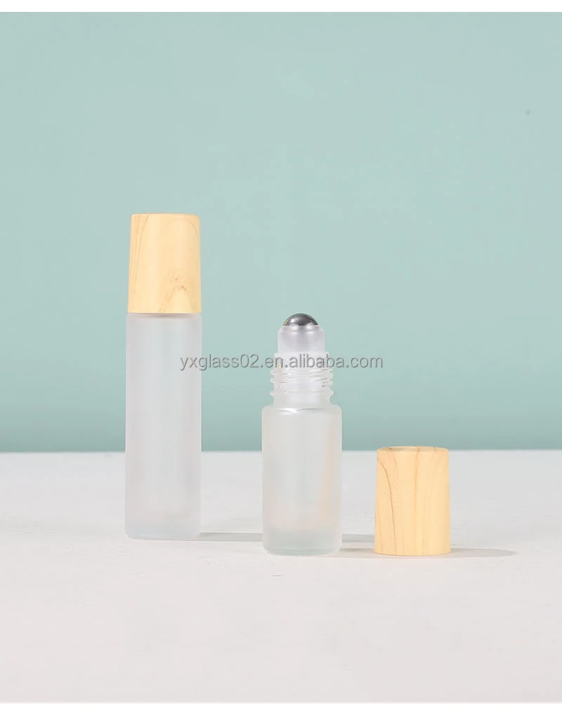 Roll On glass Bottle 5ml 10ml essential oil roller bottles skincare cosmetic packaging glass bottle with bamboo wooden cap manufacture