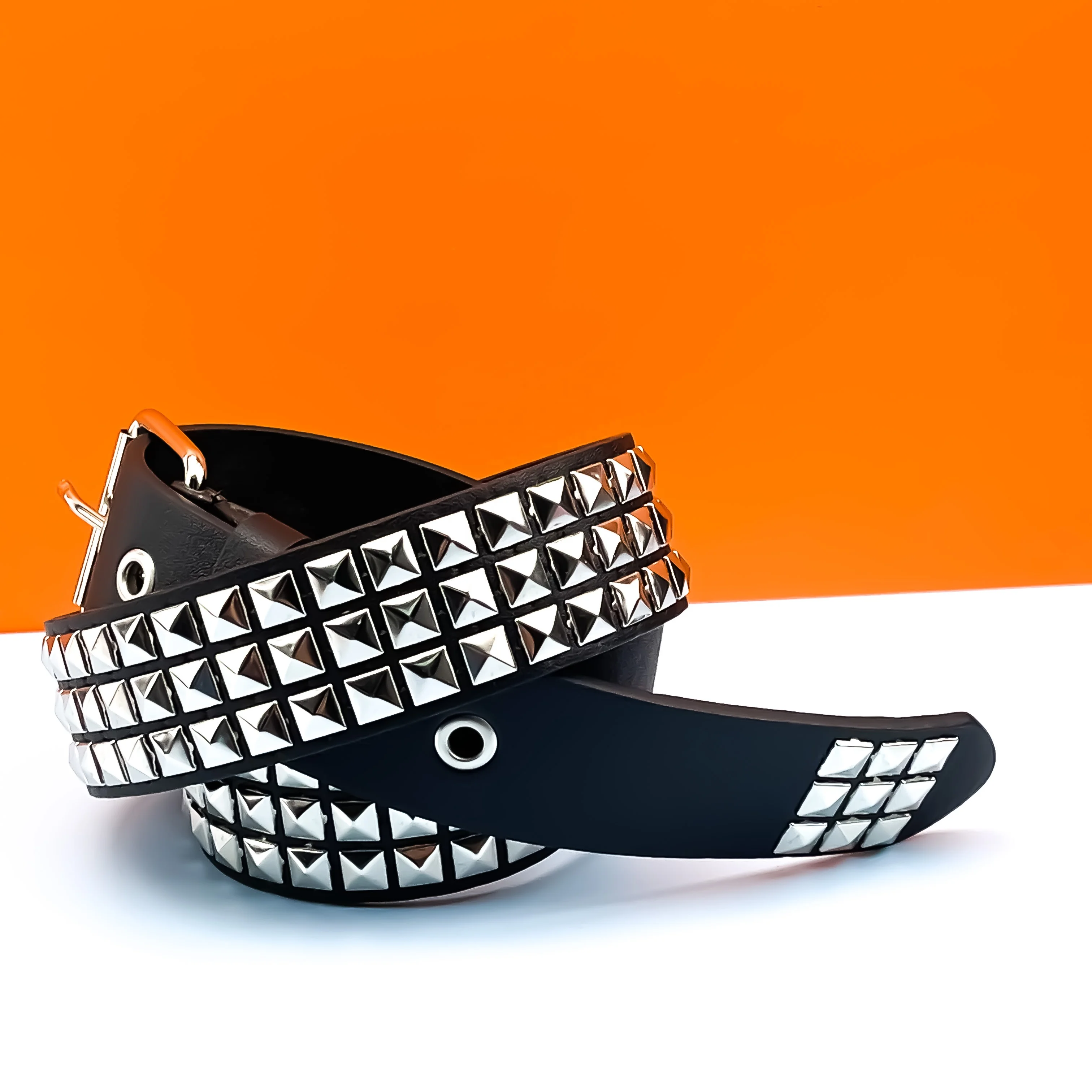 Пояс-пирамида из искусственной кожи 2023