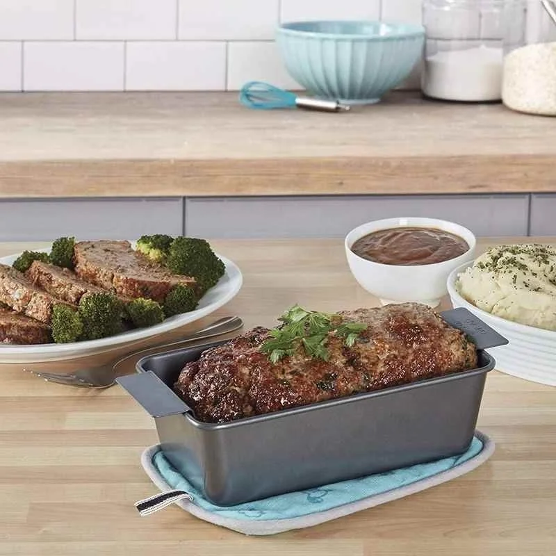 Wholesale Chicago Metallic Professional Healthy Meatloaf Pan Non-Stick  Barbecue Tray Rectangular Loaf Pan with Insert Rack From m.