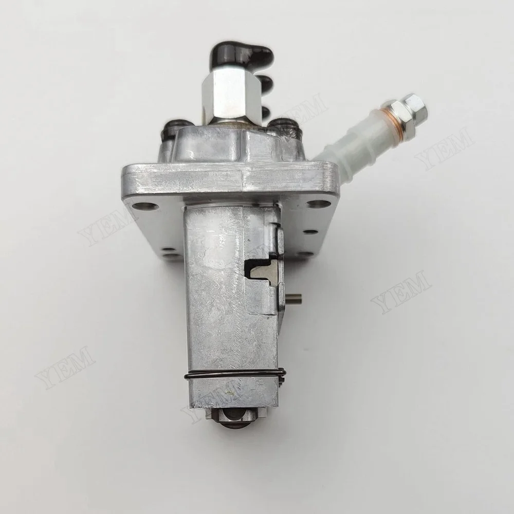 Fuel Injection Pump 16030-51010 for Kubota Engine 05 Series D905 D1005 D1105 D1305