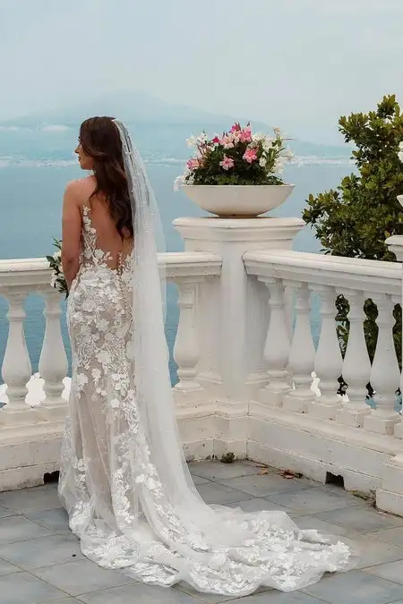 Custom Made Plus Size/Color Floral Lace Wedding Dresses With V-neckline Vestido De Boda Luxury Bridal Gowns