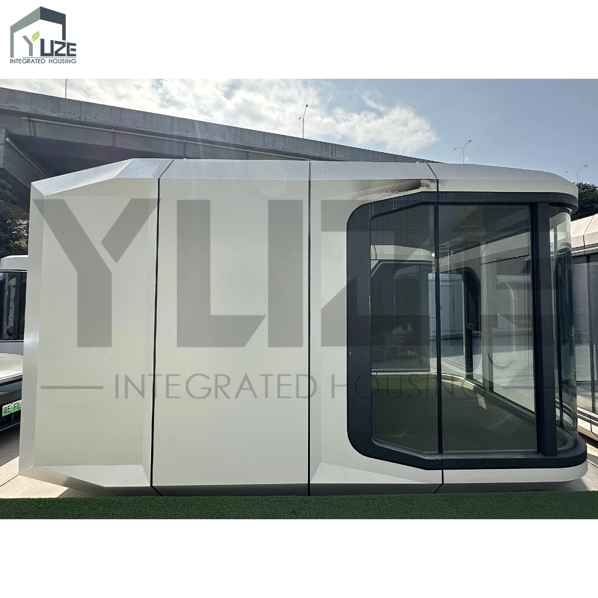 Smart Security Capsule Private Accommodation Luxury Prefabricated Capsule Pod