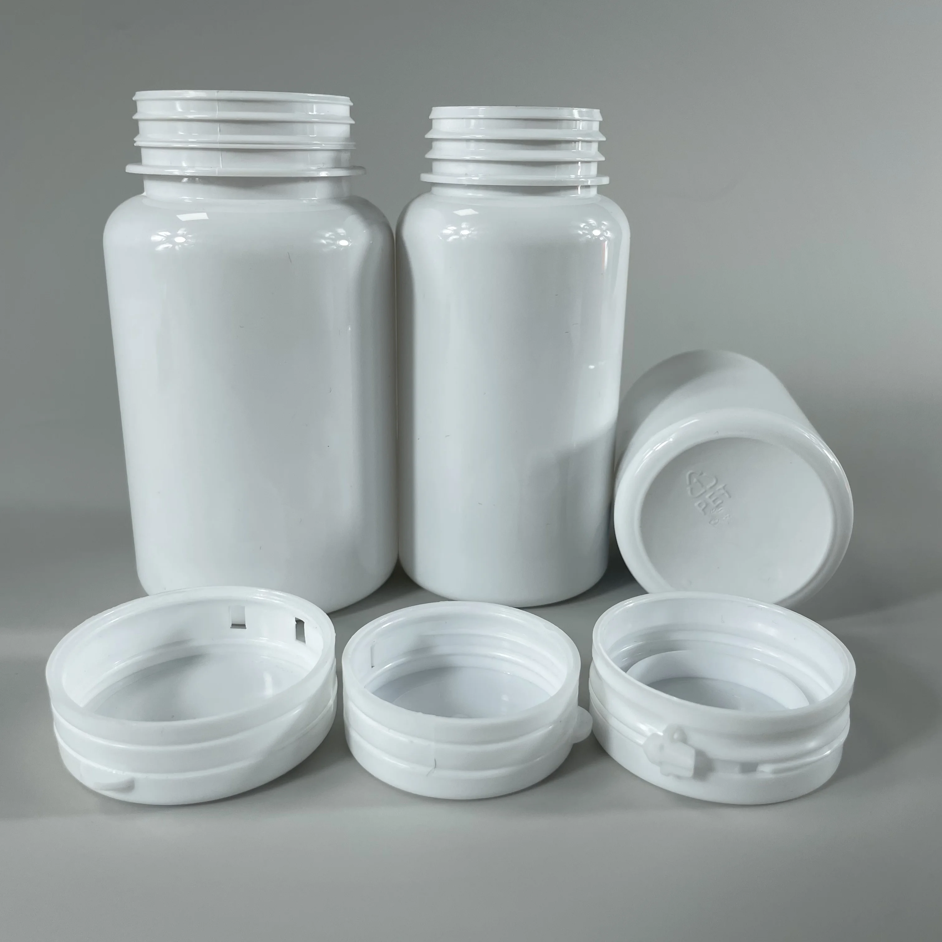 Empty  100ml 150ml 200ml Chewing Gum Packaging Gummy Vitamin Supplement Medicine Capsule Pill Bottle