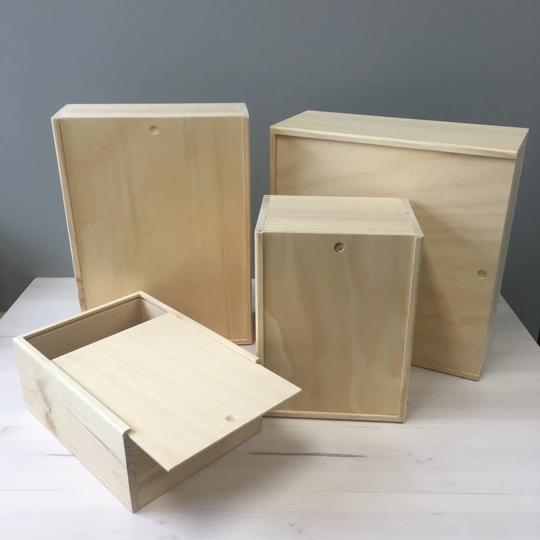 Customized Different Size Pine Wooden Slide Gift Packaging Sliding Lid Storage Blank Wooden Crafts Box with Depression in Top