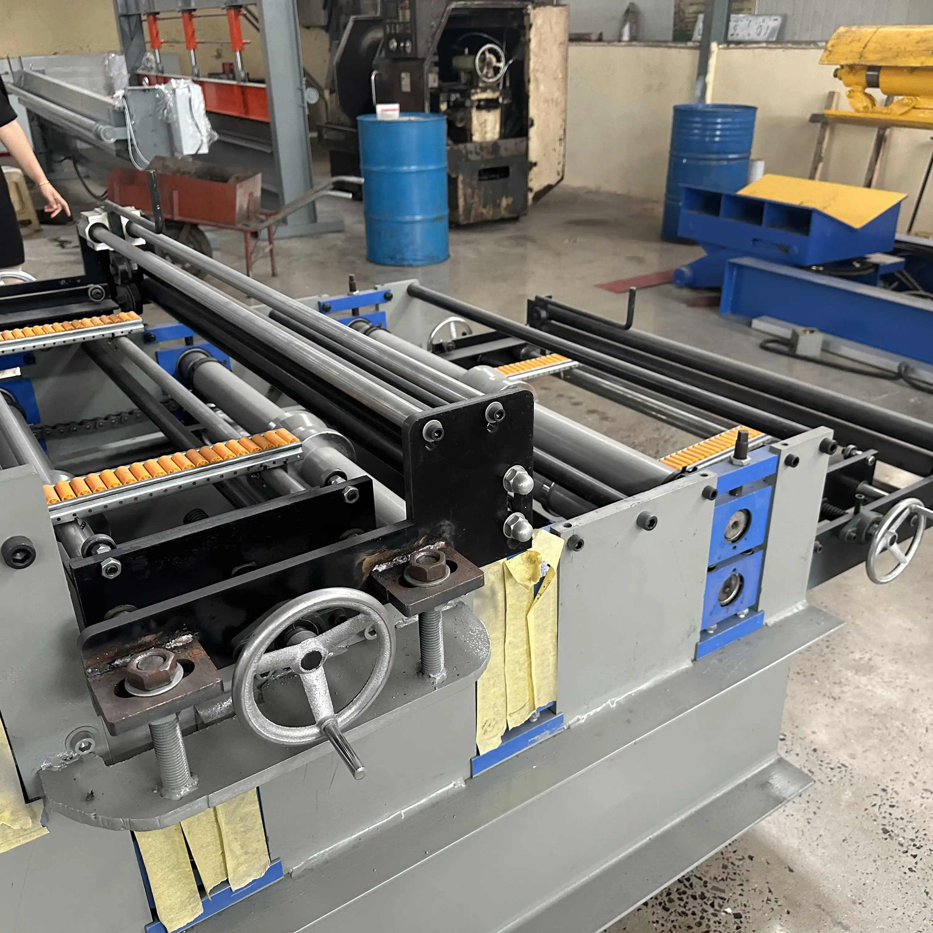 Factory Customized  Automatic Roofing Sheet Bending m Achine Steel Wall Tile m Aking Roll Forming m Achine