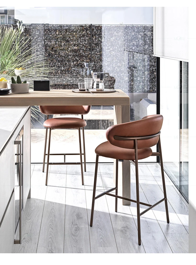 Барный стул из льняной ткани с изогнутой