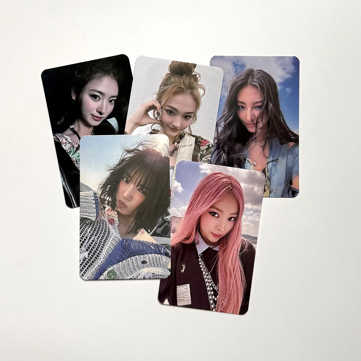 KPOP MEOVV MY EYES OPEN VVIDE Album Photocards - Fans Collectibles