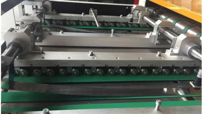 PRY-900 Automatic 80 Pcs/Min Cardboard V And U Shape Grooving Machine