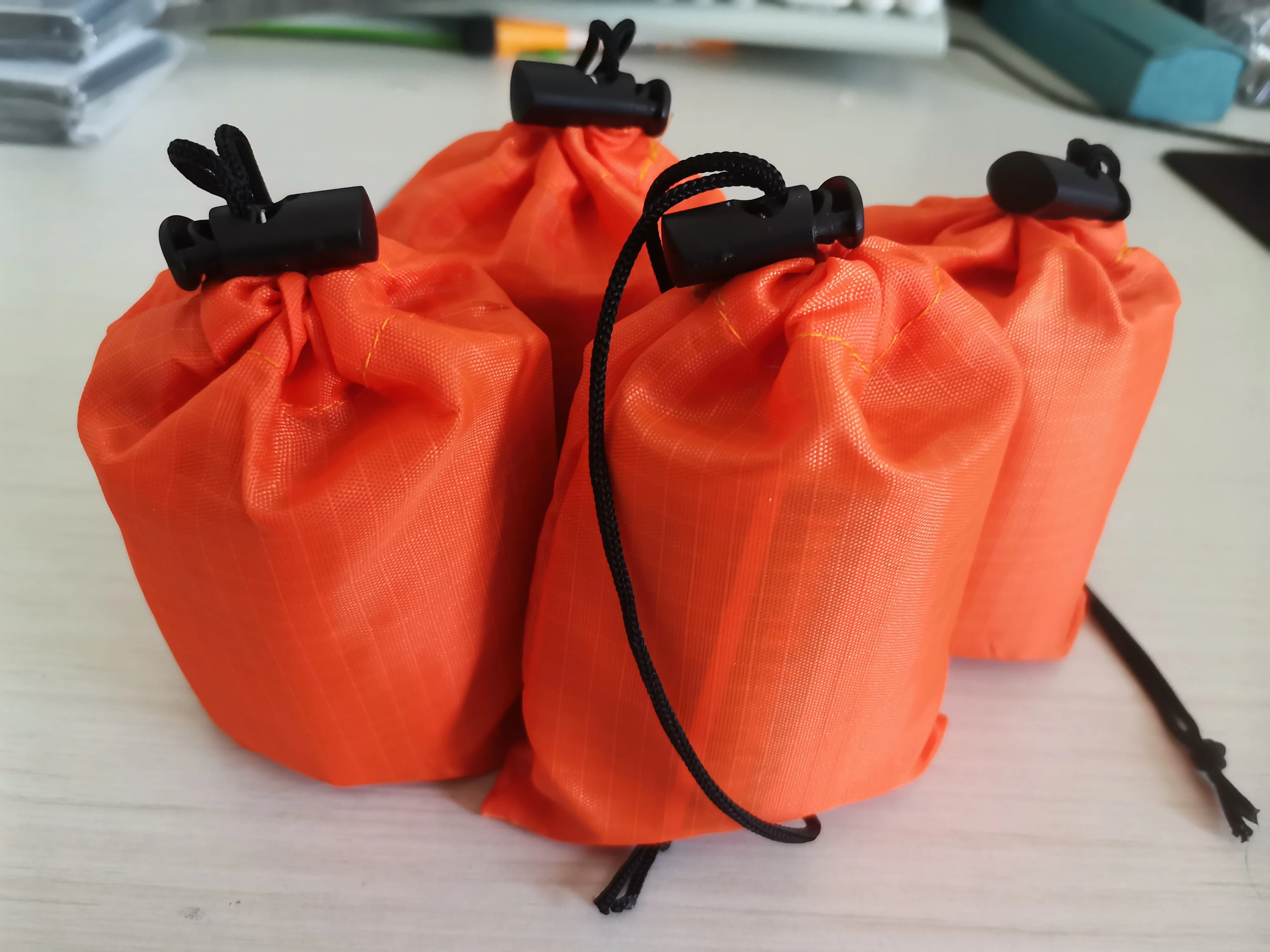 new 4 pack cheapest isothermal surviaval emergency blanket with