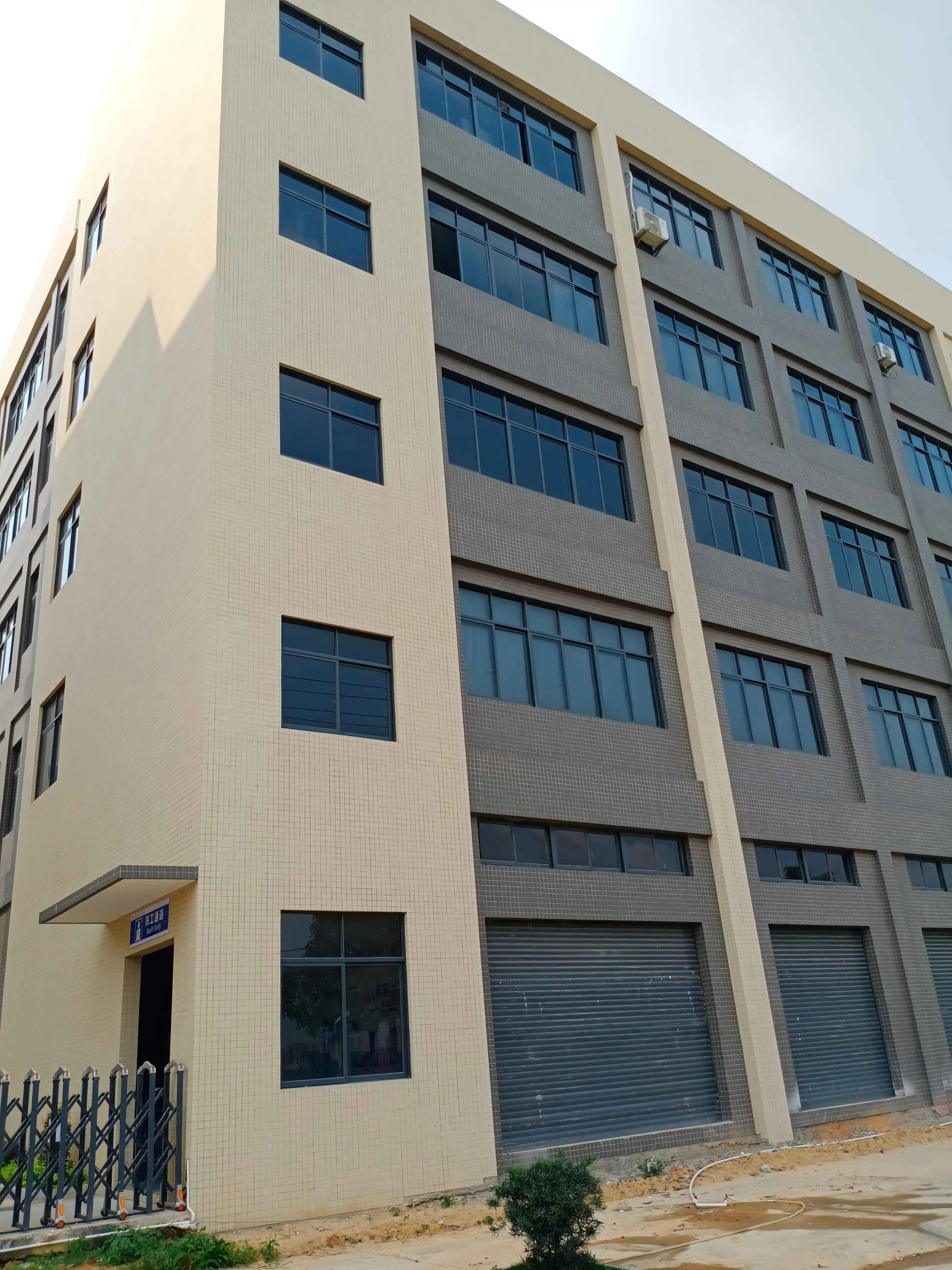 Huizhou Lucky Stone Technology Co., Ltd. 2