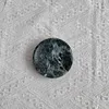 Diámetro 10, altura 2 cm, mármol verde grande.