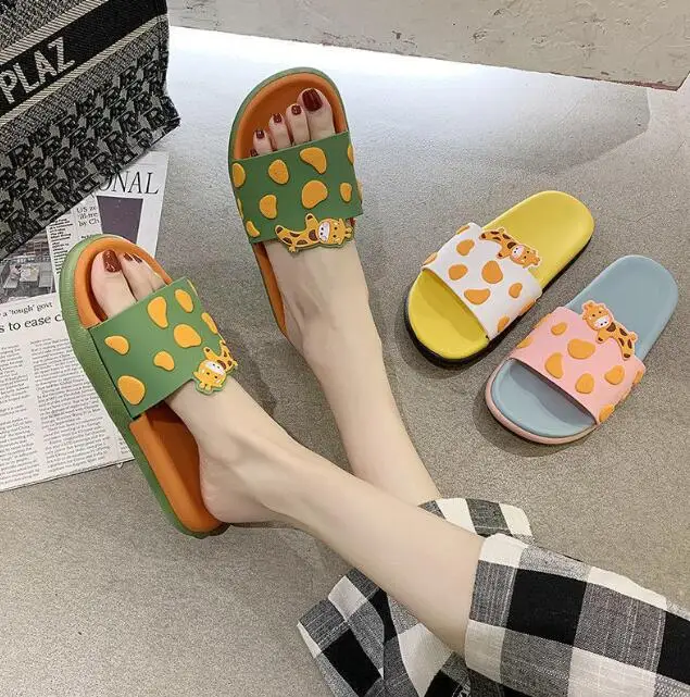 New Fashion Slippers For Women Thick Platform Summer Soft Sole Slide ...