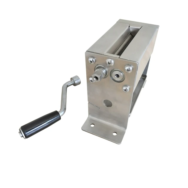China Manufacturer SUS304 Comb Hand Rotate Home Use Tobacco Grinding Machine 2