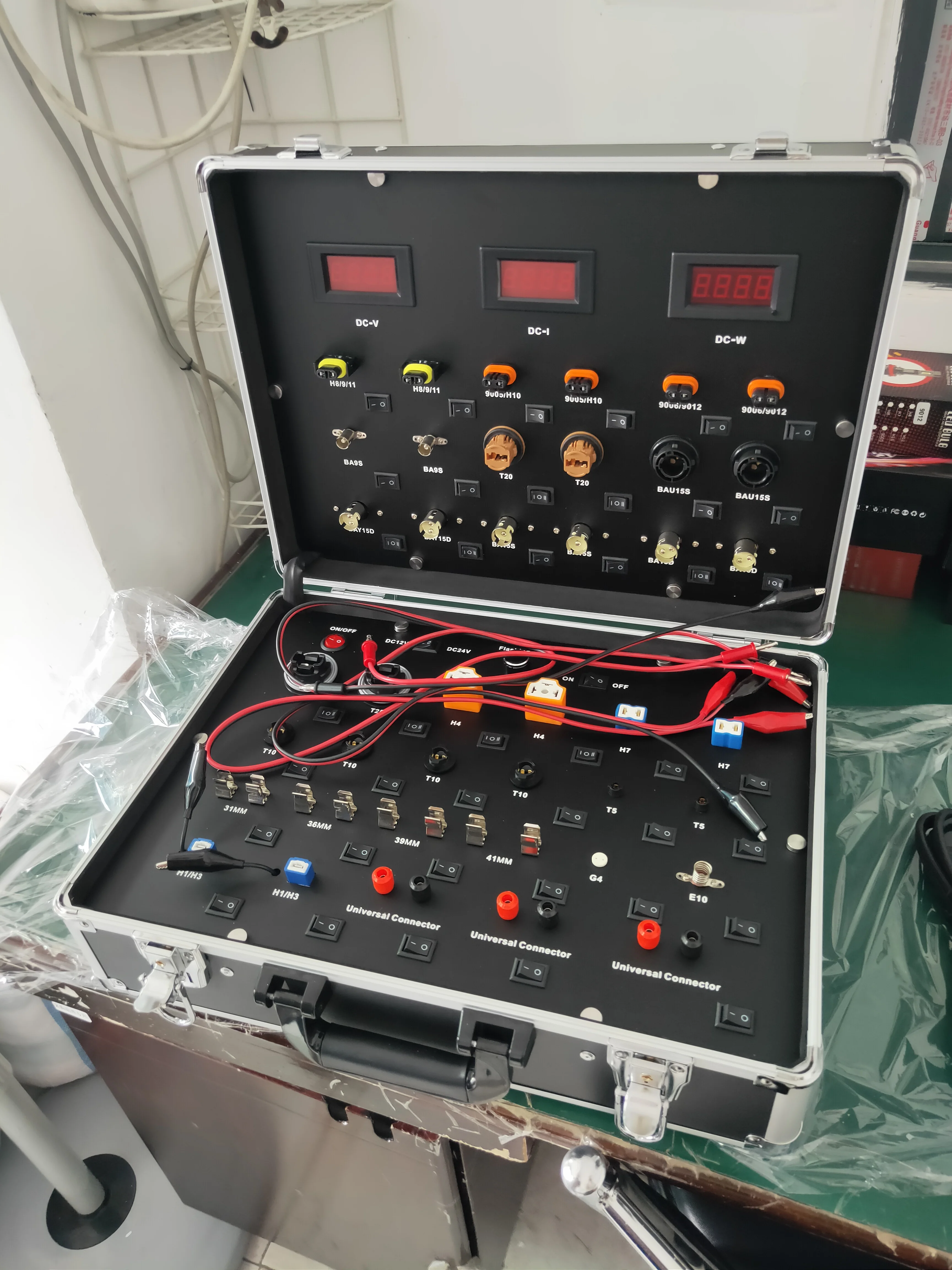 AC265V DC12V Auto LED Bulbs LCD Screen Tester 1156 1157 7443 T10 H3 H4 H11 9005 C5W T10 W5W H7 LED Headlight Power Test Box Case