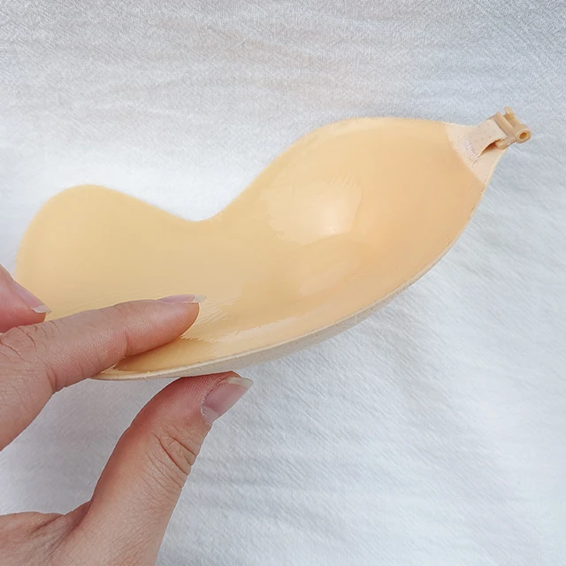 New Style Sticky Bra Push up Invisible Stick on Bra Adhesive Bras Backless Dress Reusable with Nipple Covers New Style Sticky Bra Push up Invisible Stick on Bra Adhesive Bras Backless Dress Reusable with Nipple Covers