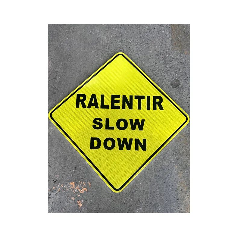 Custom Color Aluminum Sheet Traffic Sign Board Safety Reminder 'Slow Down'   Square