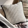 Carré à rayures blanches multicolores avec bordure noire, 45x45cm