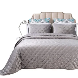 Fashion Soft Classic Bedspread Winter Luxury Velvet Bedspread Quilt Set