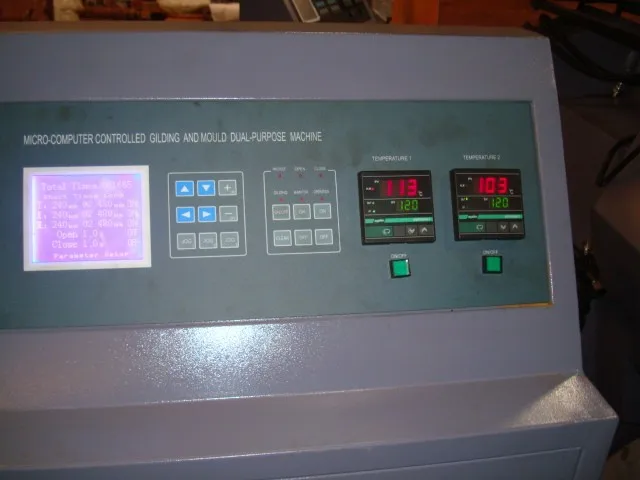 Manual Die Cutting Machine Hand Fed Paper Plate Punching Hot Foil Stamping