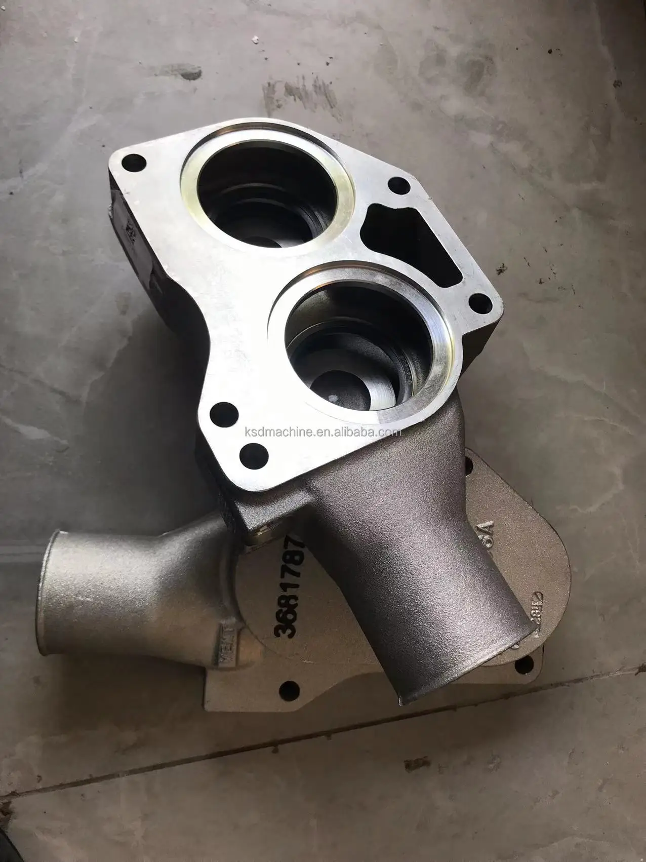 4059212 Aluminum Diesel Engine Part Thermostat Housing Cover 