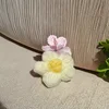 Blanco con núcleo amarillo