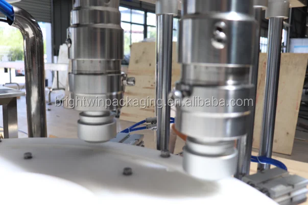 Automatic 50ml Bottling Line Mini Bottle Filling Machine Customized Plastic Blowing Machines 3 Piston Pump Filling Machine