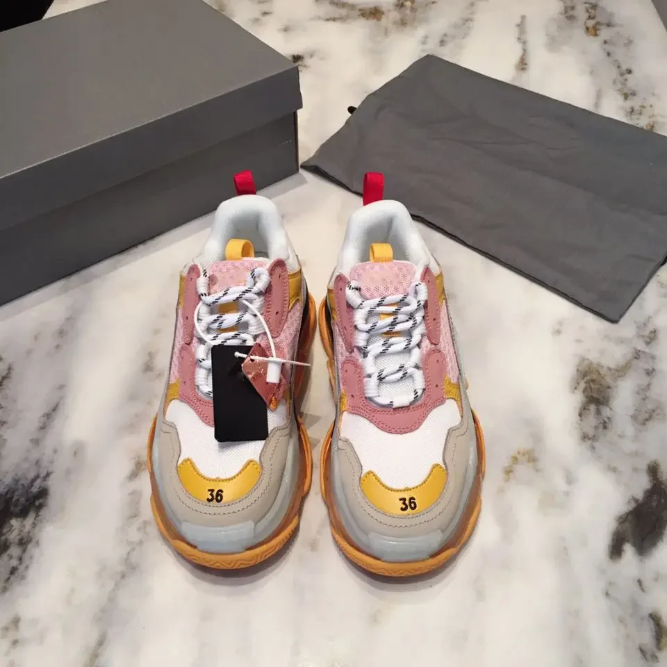 Factory Wholesale Original Runners Sneakers Retro Fashion Trend Men And Women brand shoes 1 buyer