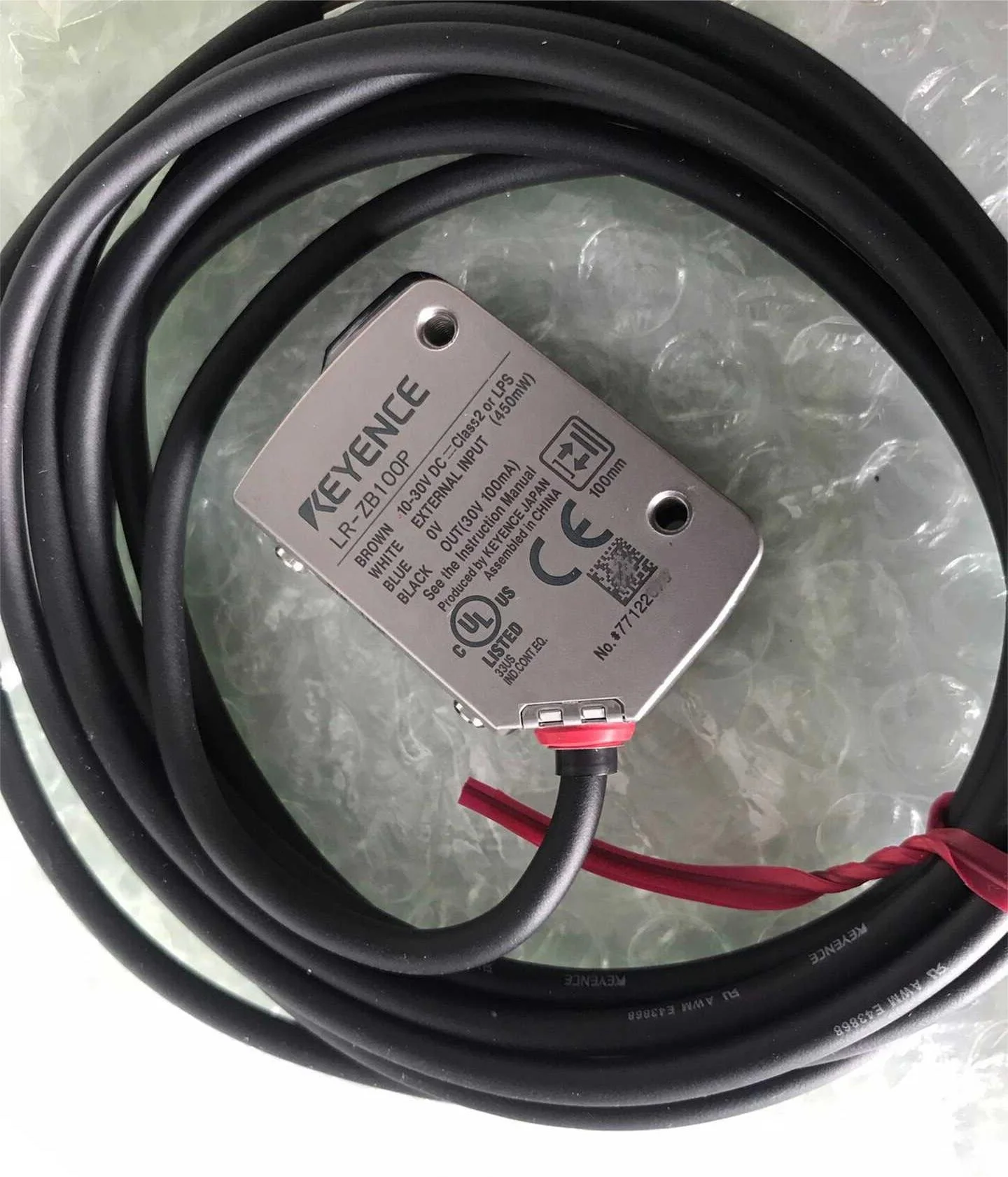 Good Price KEYENCE LR-ZB100P CMOS Laser Sensor 100 Mm Distance Good Price KEYENCE LR-ZB100P CMOS Laser Sensor 100 Mm Distance