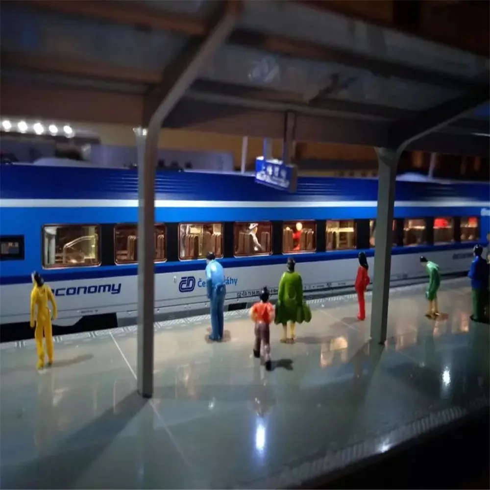 Architectural Building Miniature Color Human People Plastic Train Railway Scenery Layouts Scale Model HO Figures